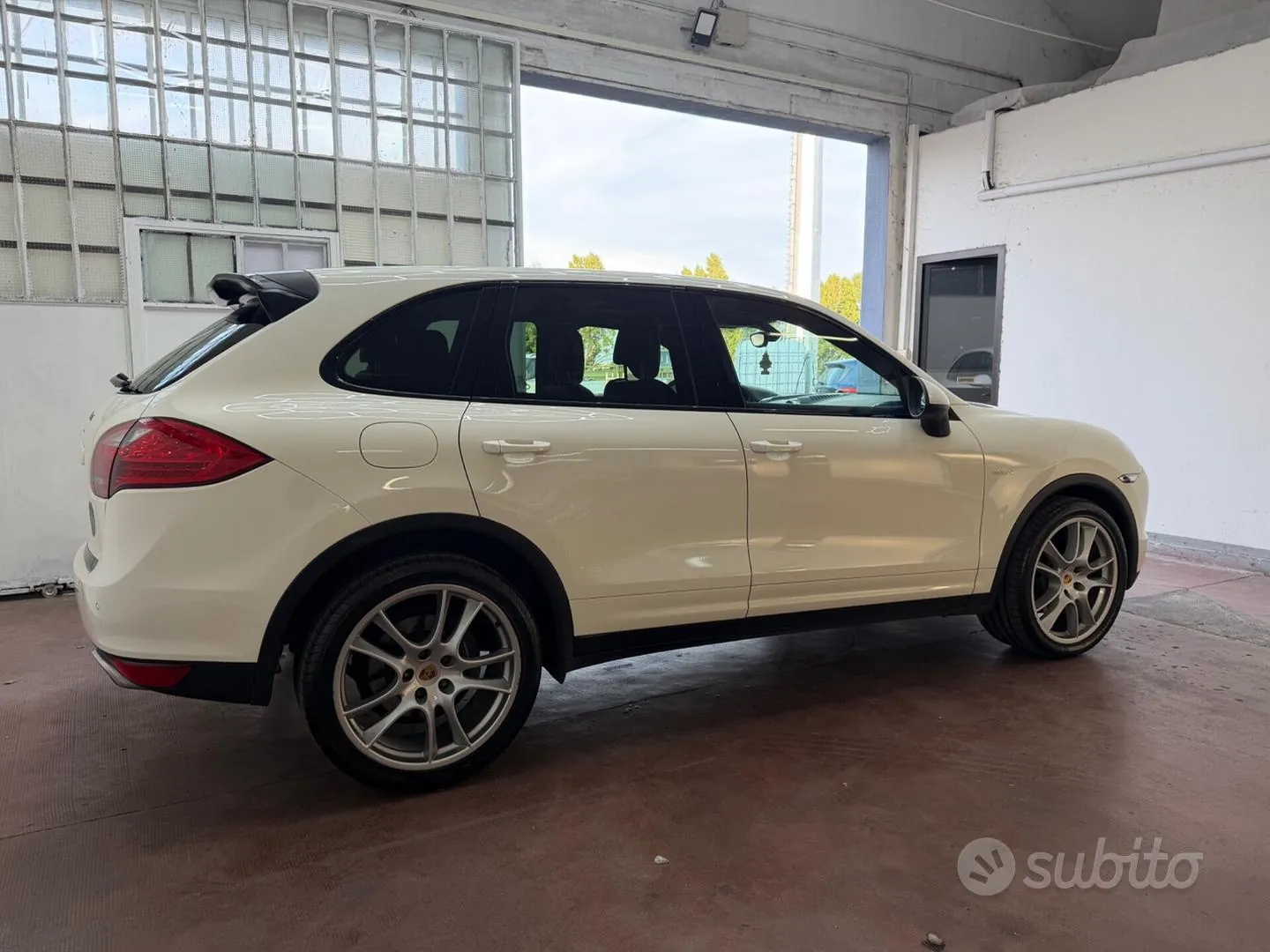 Porsche Cayenne 2011 photo 4