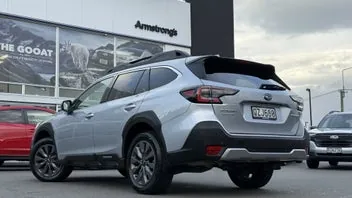 Subaru Outback 2024 photo 4