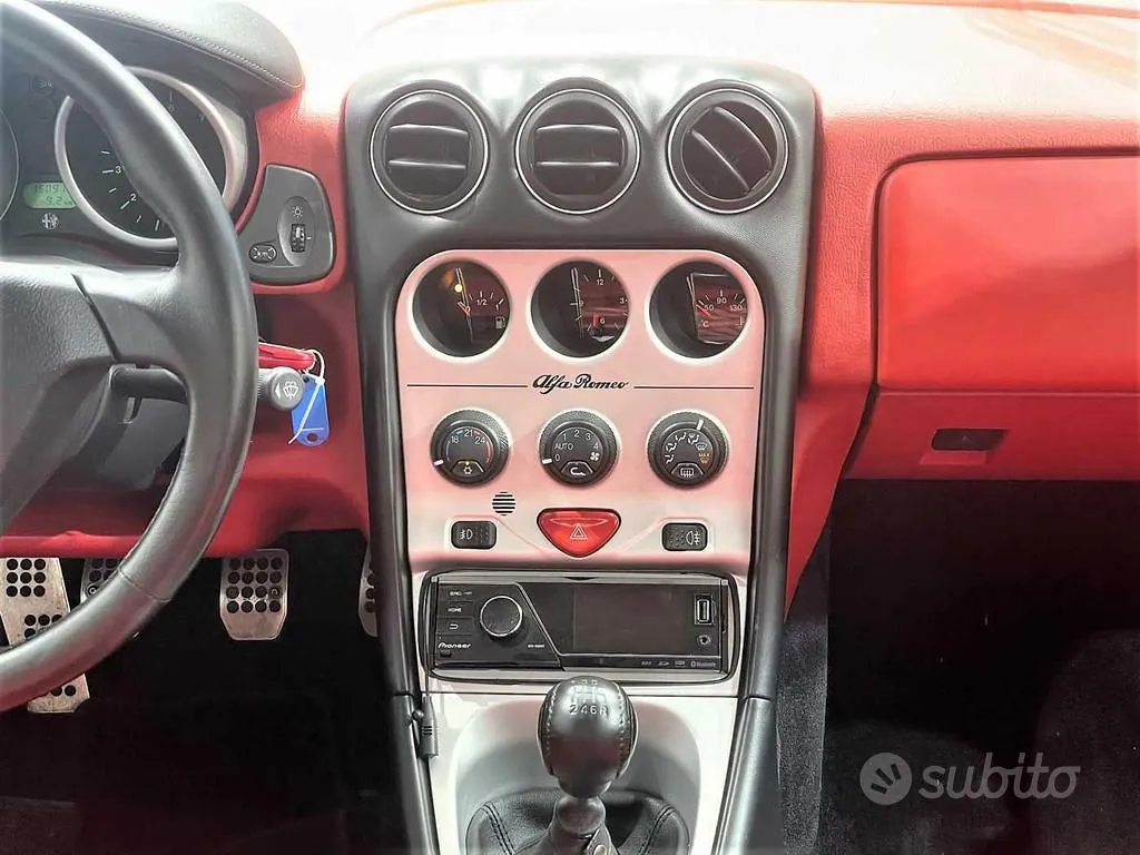 Alfa Romeo Gtv 2000 photo 2
