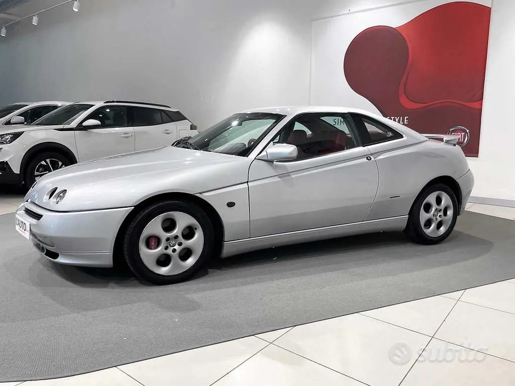 Alfa Romeo Gtv 2000 photo 5