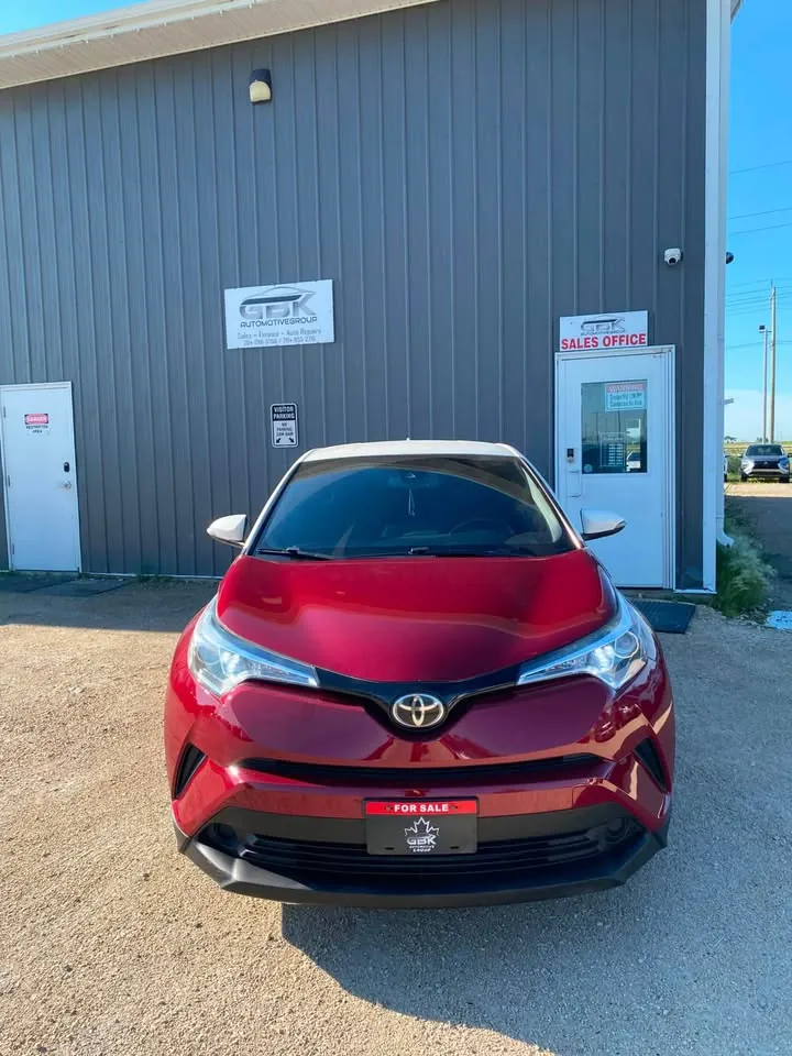 Toyota C-Hr 2018 photo 2