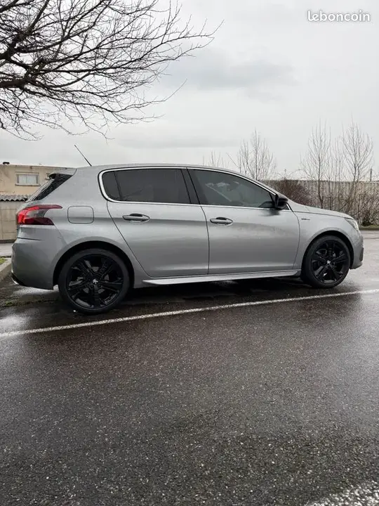 Peugeot 308 2018 photo 2