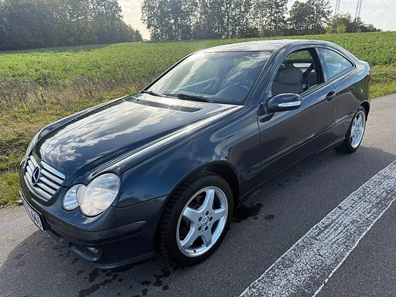 Mercedes-Benz C180 2005 photo 3