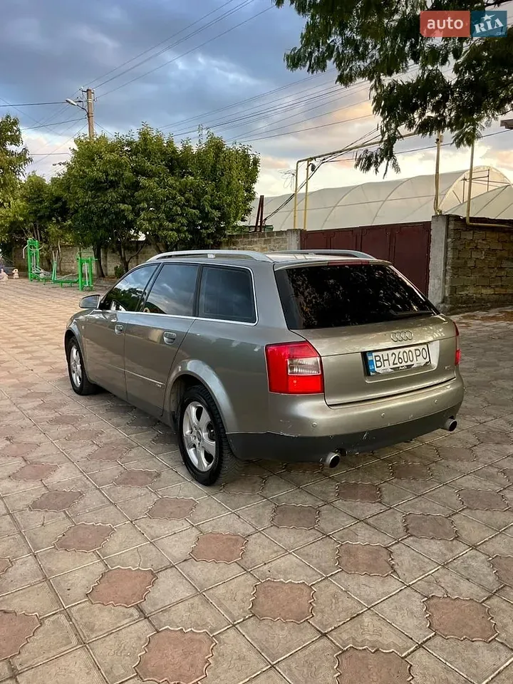 Audi A4 2002 photo 2