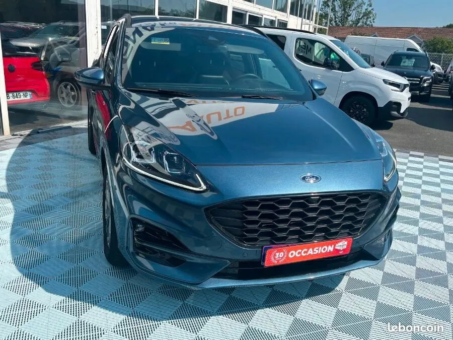 Ford Kuga 2023 photo 2
