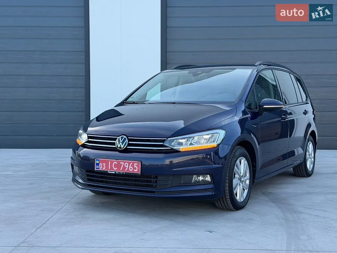 Volkswagen Touran 2023 photo 3