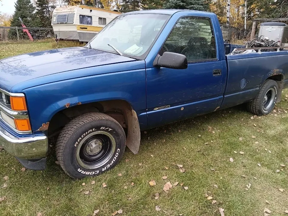 Chevrolet C/K Pickup 1500 1997 photo 2