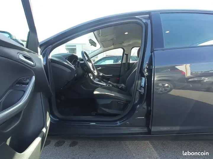 Ford Focus 2013 photo 4