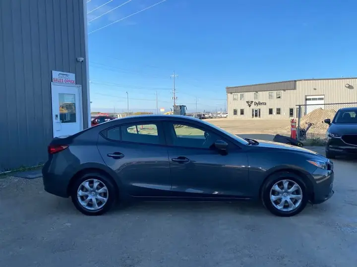 Mazda Mazda3 2015 photo 3