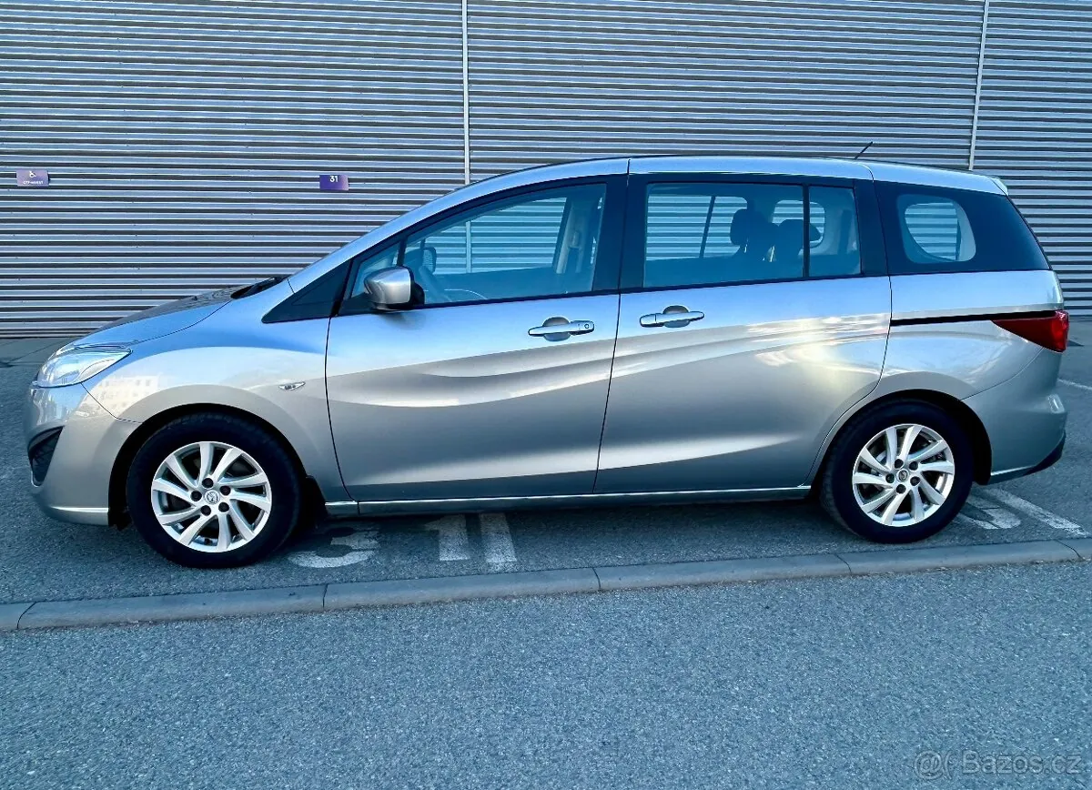 Mazda 5 2011 photo 4