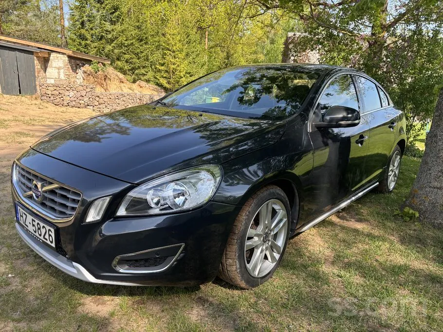 Volvo S60 2011 photo 2