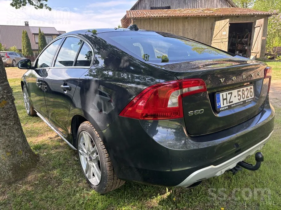 Volvo S60 2011 photo 3