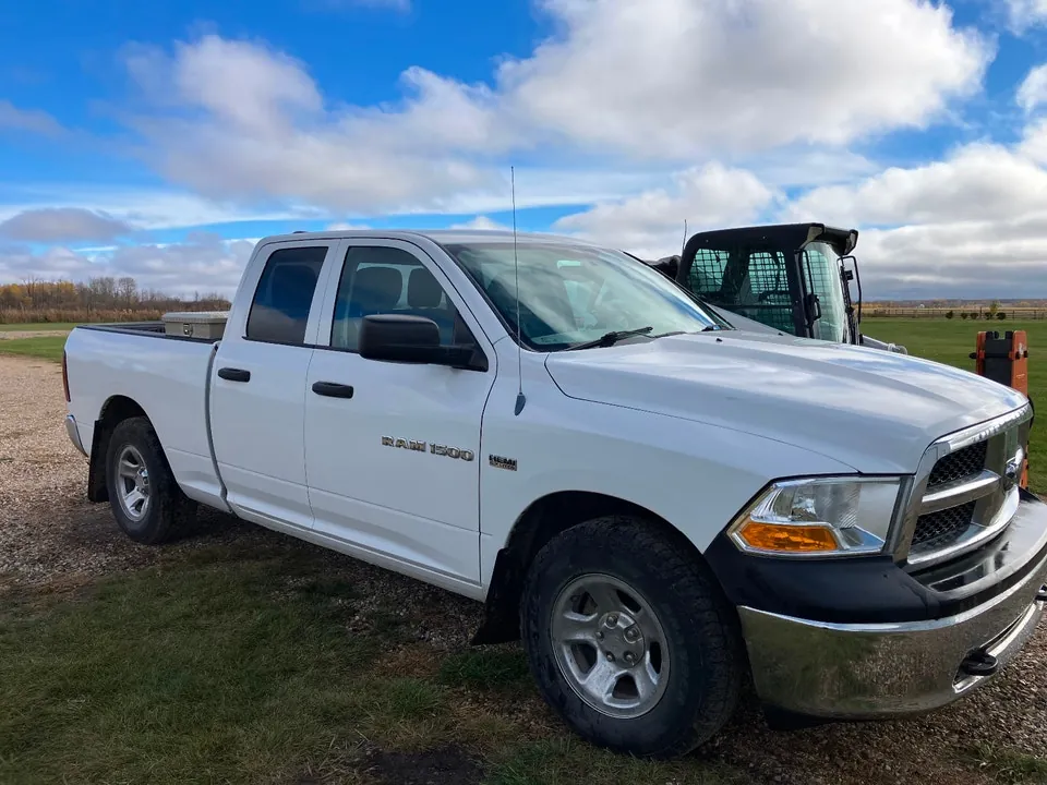 Dodge Ram 1500 2012 photo 2
