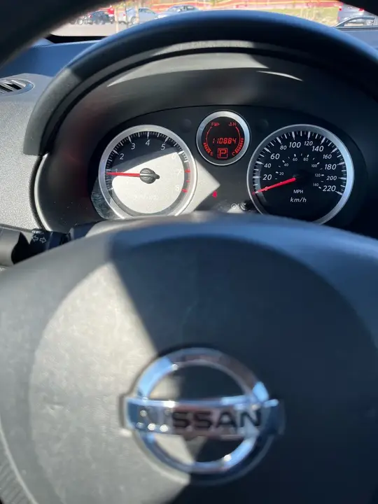 Nissan Sentra 2012 photo 4