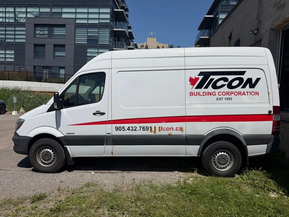 Mercedes-Benz Sprinter Van