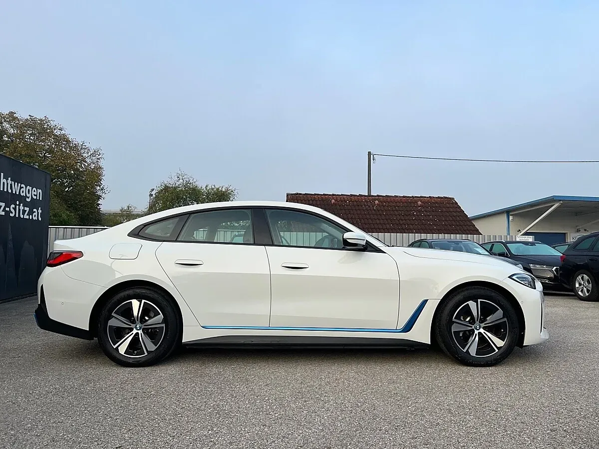 BMW I4 2023 photo 2