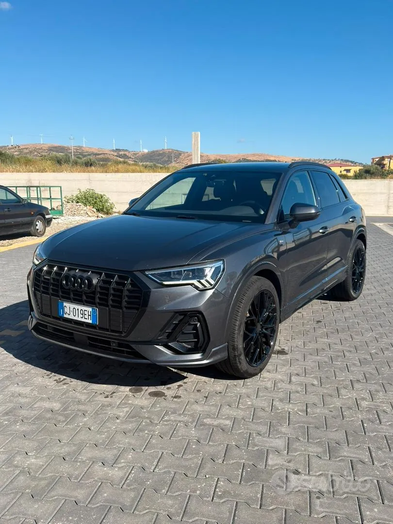 Audi Q3 2019 photo 2