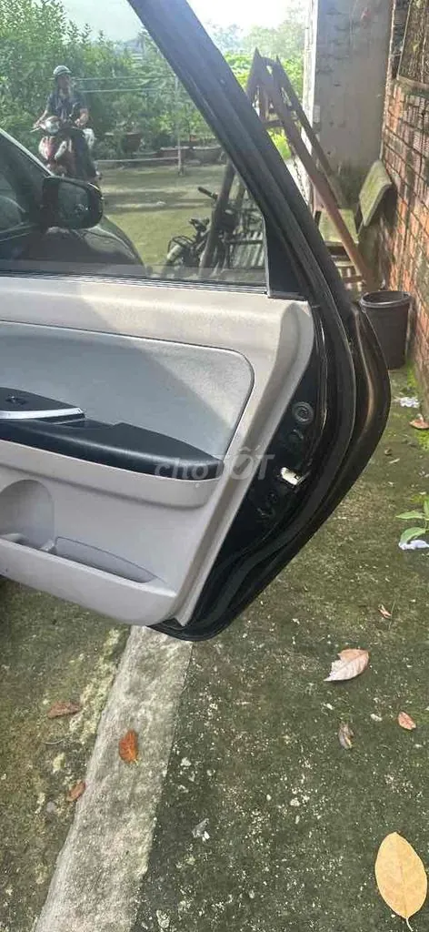 Mitsubishi Grandis 2005 photo 5