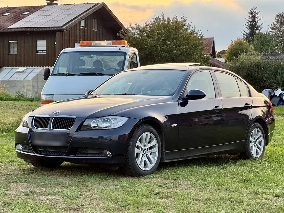 BMW 320I