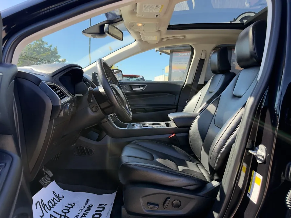 Ford Edge 2022 photo 2