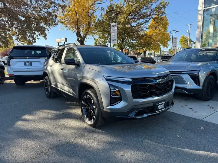 Chevrolet Equinox 2027 photo 2