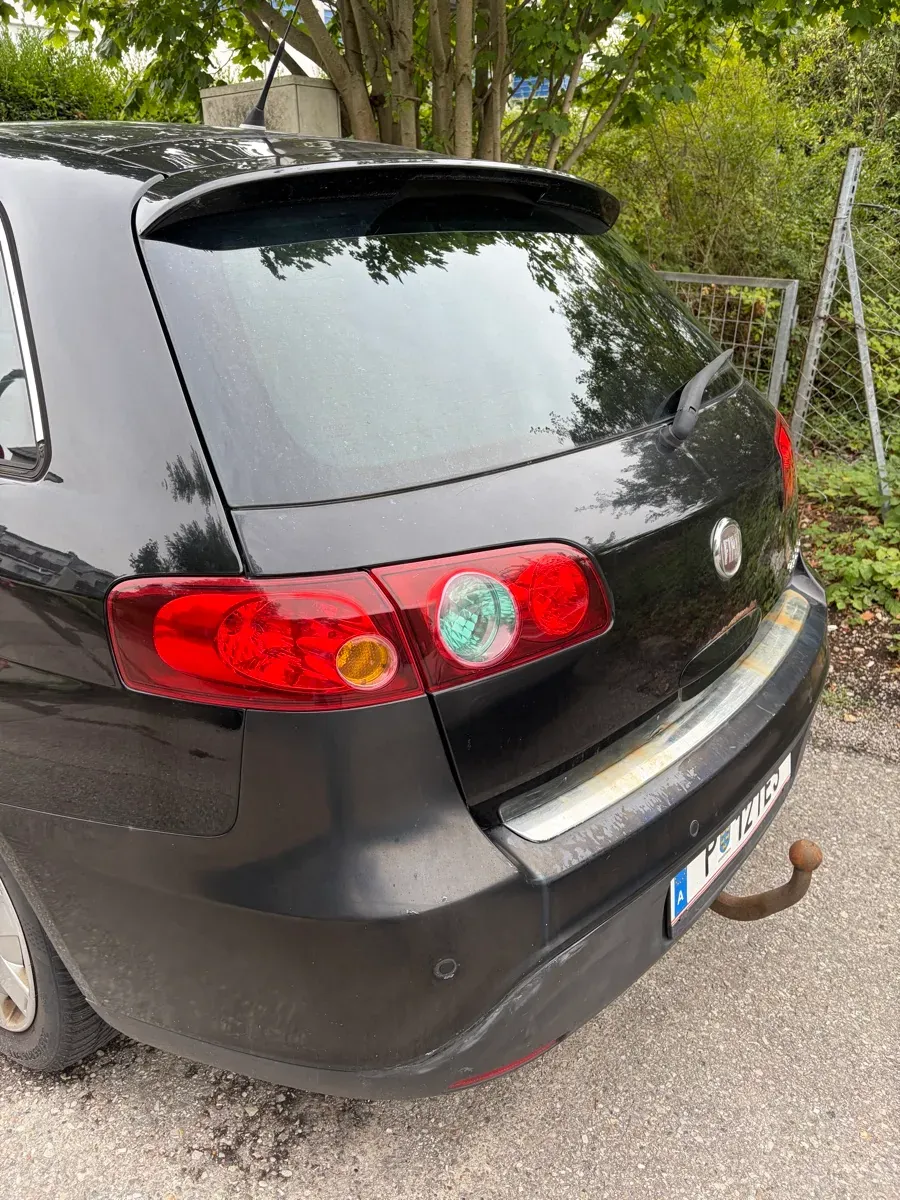 Fiat Croma 2010 photo 2