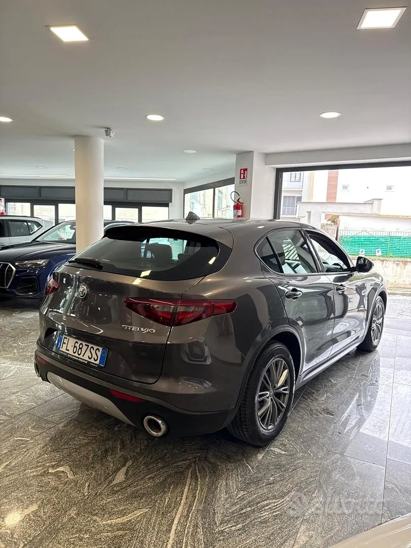Alfa Romeo Stelvio 2017 photo 4