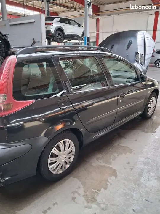 Peugeot 206 2003 photo 2
