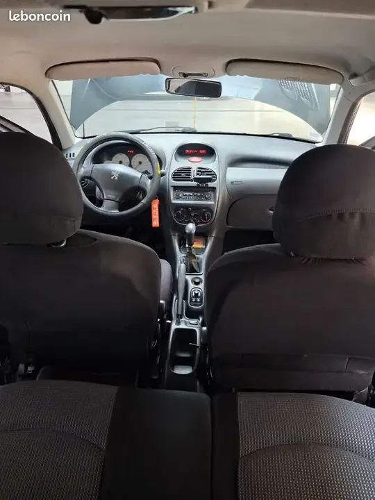 Peugeot 206 2003 photo 3