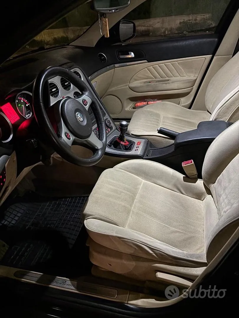 Alfa Romeo 159 2010 photo 5