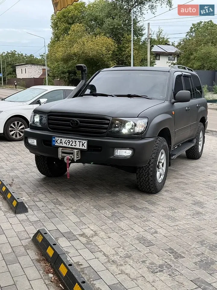 Toyota Land Cruiser