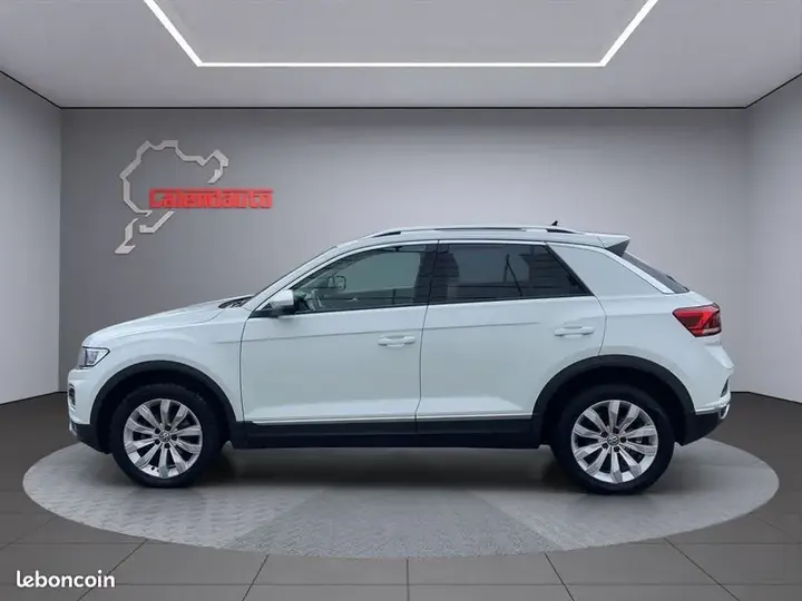 Volkswagen T-Roc 2019 photo 2