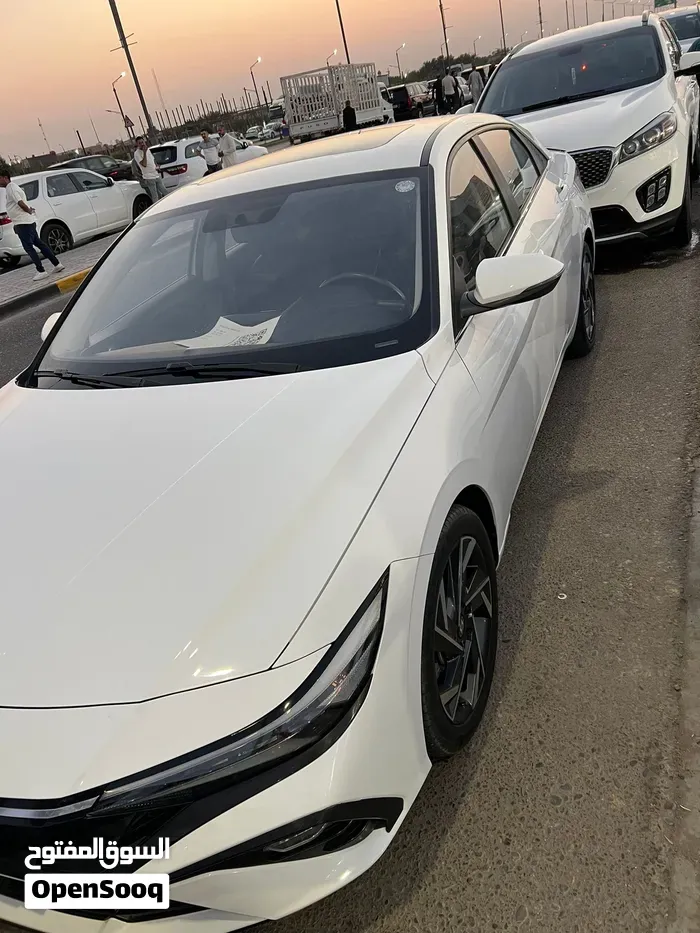 Hyundai Elantra 2024 photo 3