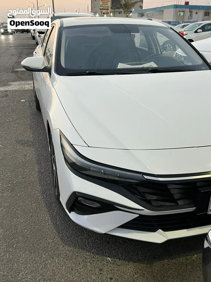 Hyundai Elantra 2024 photo 2