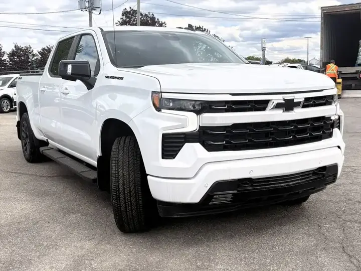 Chevrolet Silverado 1500 2026 photo 2