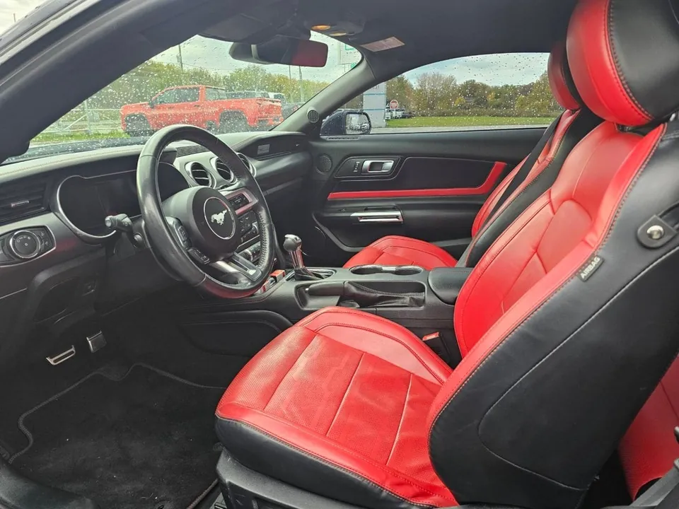 Ford Mustang 2021 photo 3