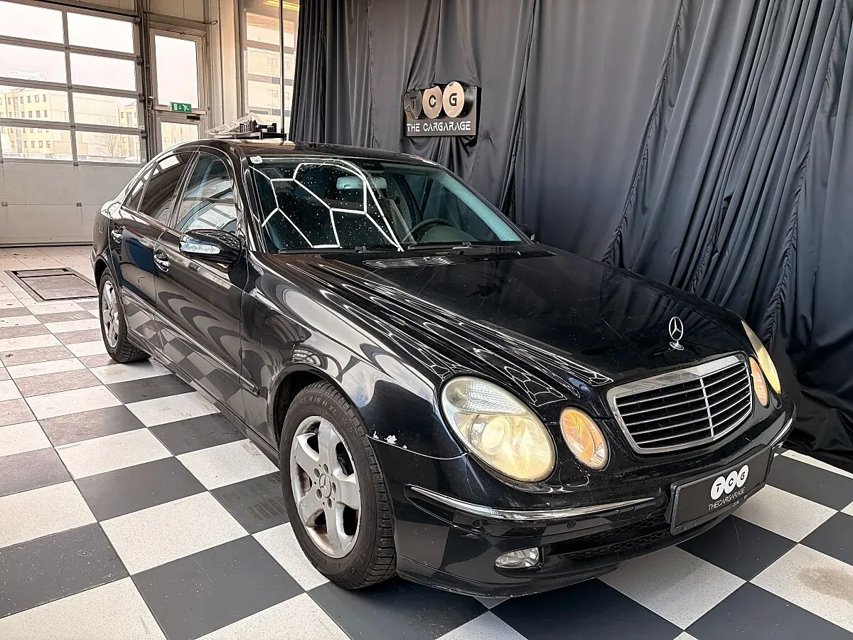 Mercedes-Benz E-Class 2005 photo 3