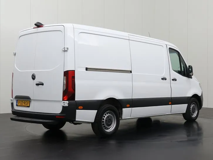 Mercedes-Benz Sprinter 2022 photo 2
