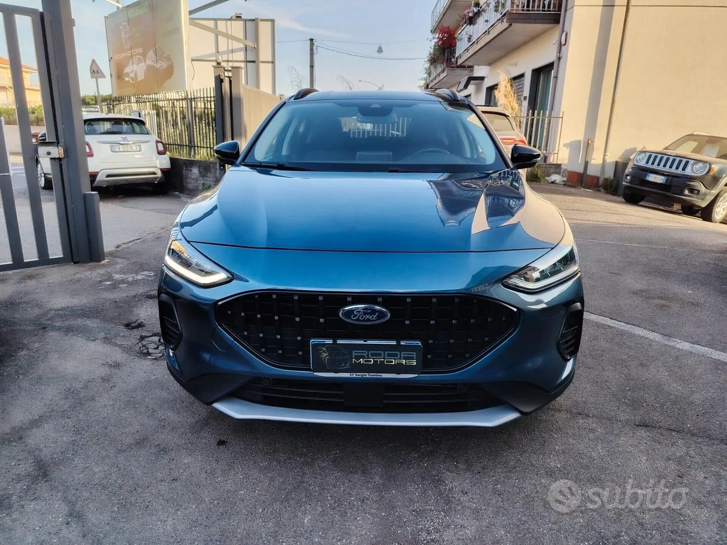 Ford Focus 2022 photo 2