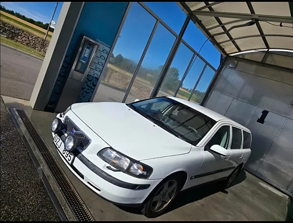 Volvo V70 2004 photo 2