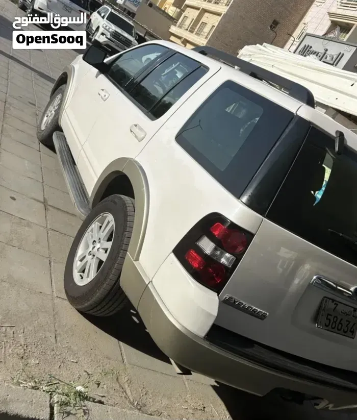 Ford Explorer 2010 photo 4