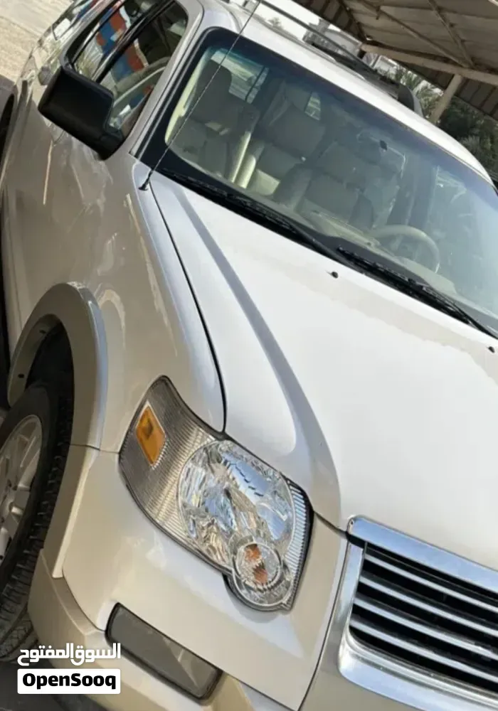 Ford Explorer 2010 photo 2