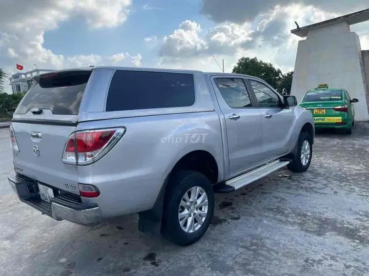 Mazda Bt-50 2013 photo 5