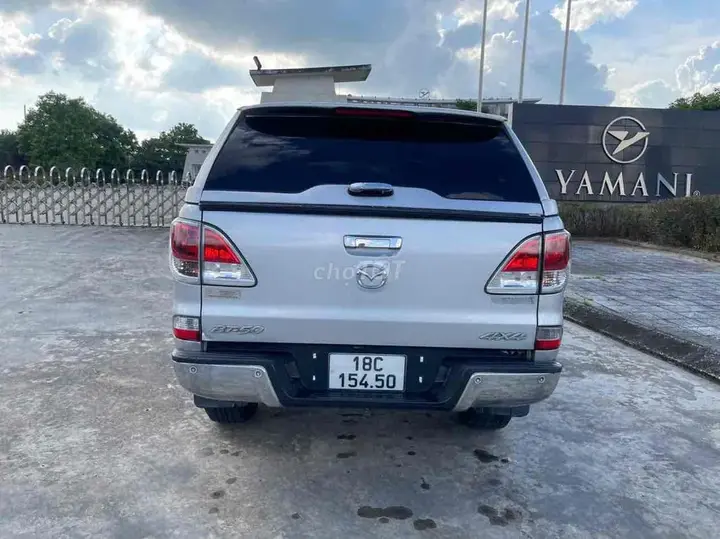 Mazda Bt-50 2013 photo 4