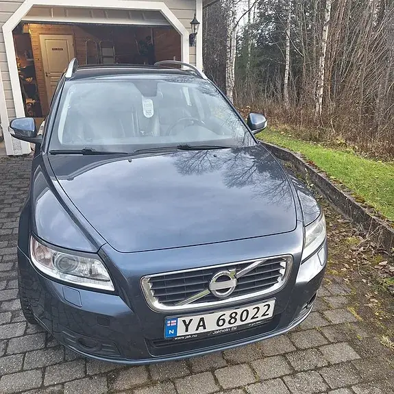 Volvo V50 2011 photo 3