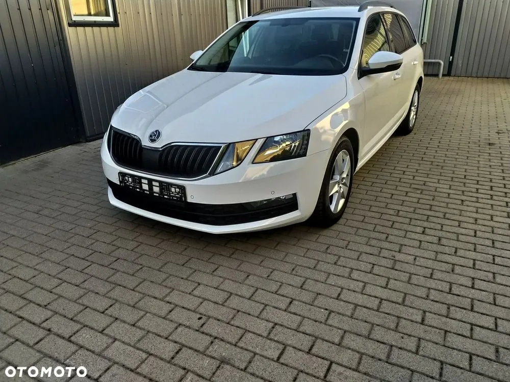 Skoda Octavia 2017 photo 2