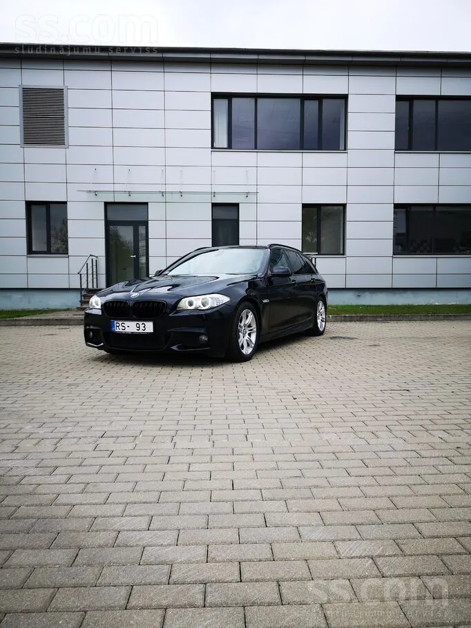 BMW 525 2011 photo 2