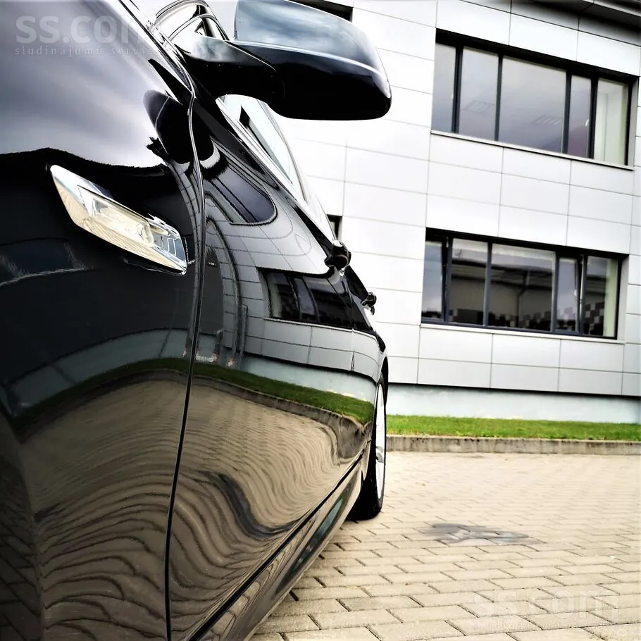 BMW 525 2011 photo 4