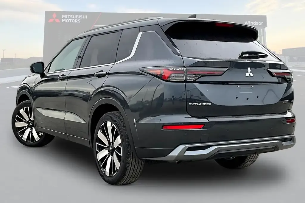 Mitsubishi Outlander 2026 photo 3