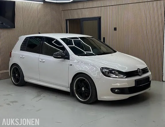 Volkswagen Golf 2011 photo 3